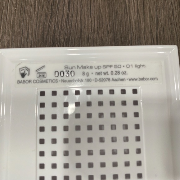 BABOR COSMETICS SUN MAKE UP SPF 50 01 LIGHT 8g - Picture 4 of 9
